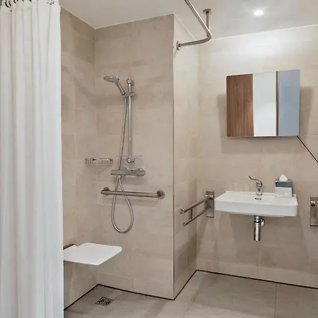 Courtyard By Marriott 4*