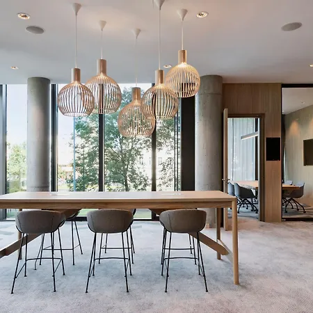 Courtyard By Marriott Hotel 4*