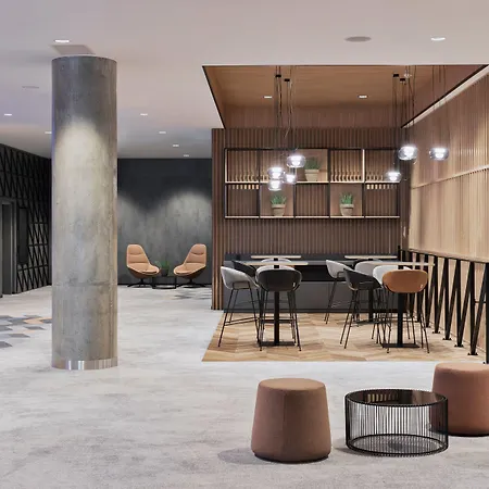 Courtyard By Marriott 酒店 什切青