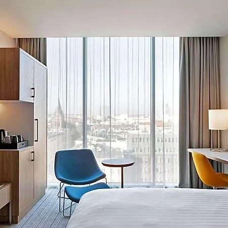 Courtyard By Marriott Hotell