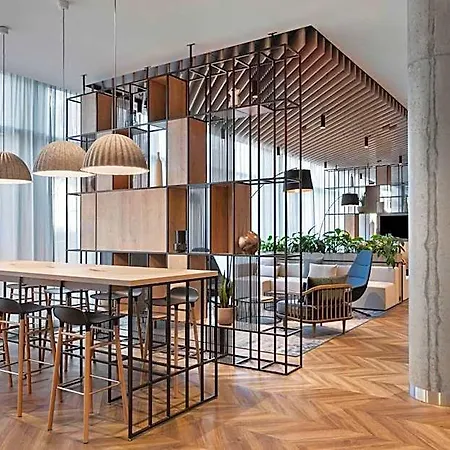 Courtyard By Marriott Hotell 4*