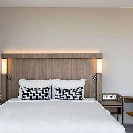 Courtyard By Marriott