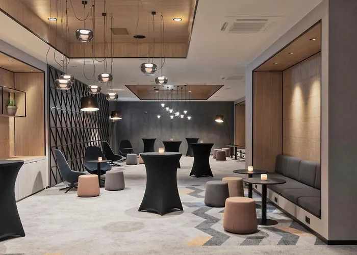 Courtyard By Marriott Hotel