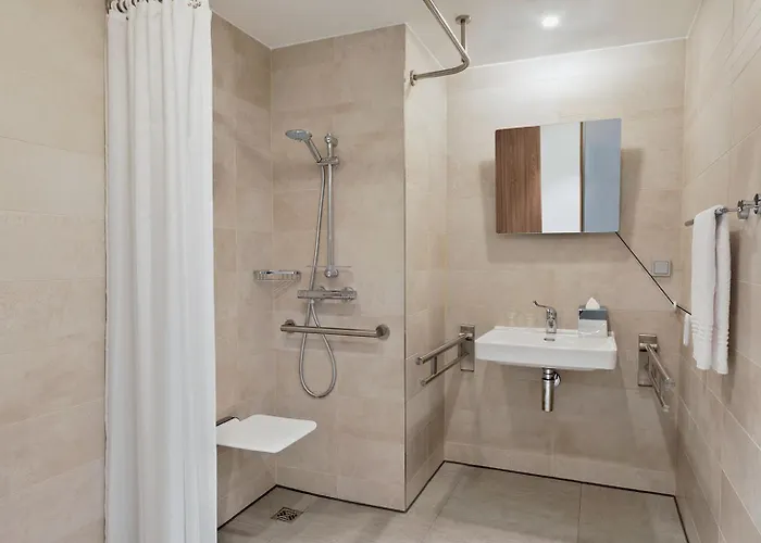 Courtyard By Marriott 4*